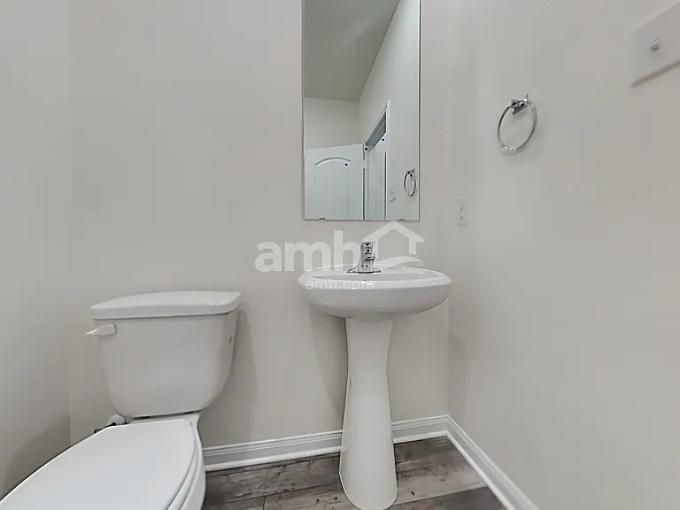 1211 Treeta Trl — Photo 10