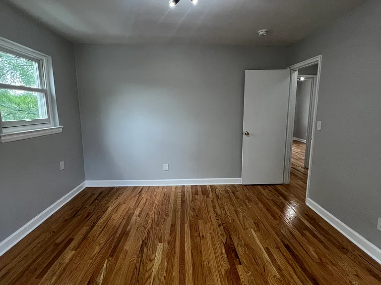 Edenwald Ave — Photo 11