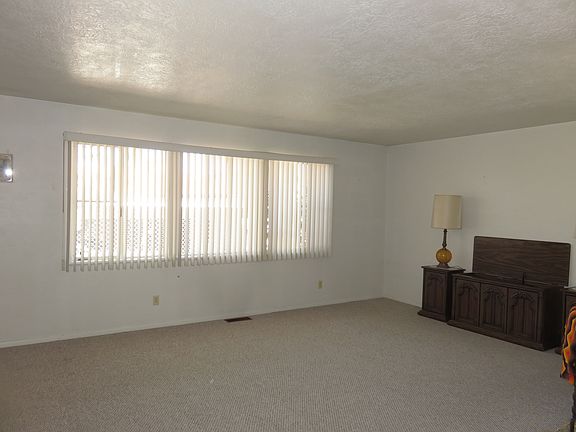 2nd image of 1700 N Carlton Ave