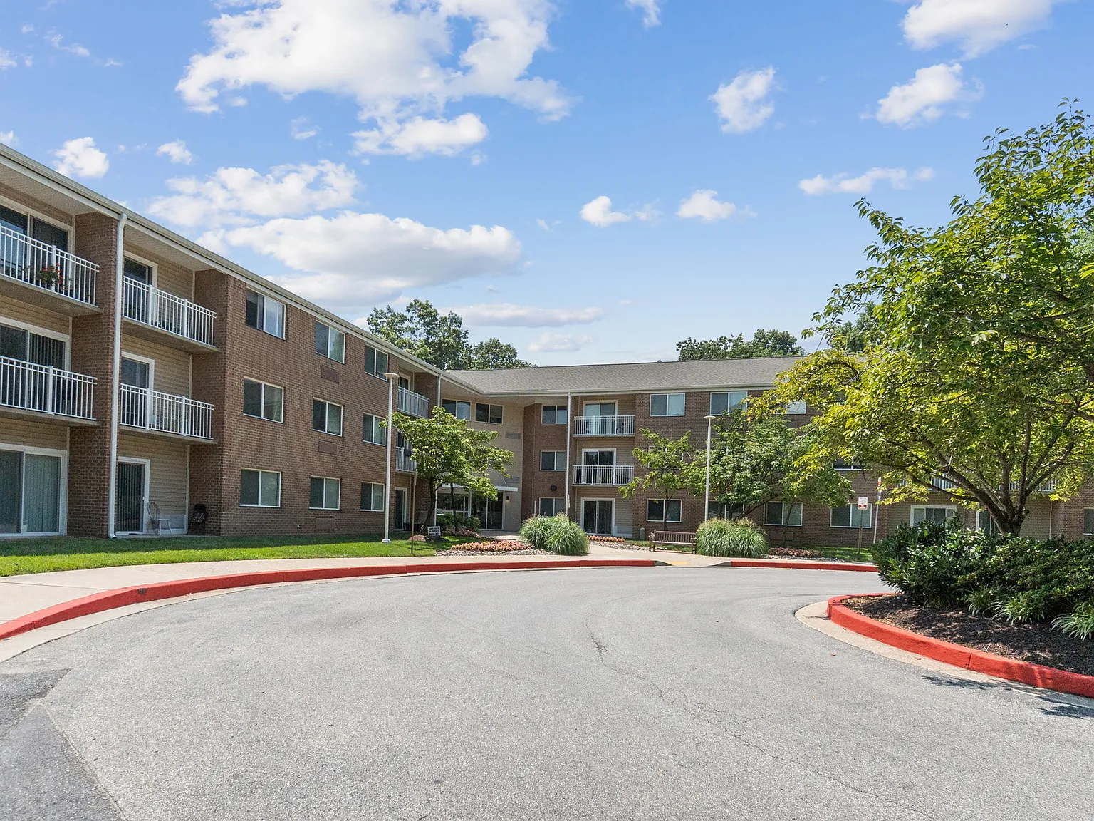 Hickory Ridge Place — Photo 2