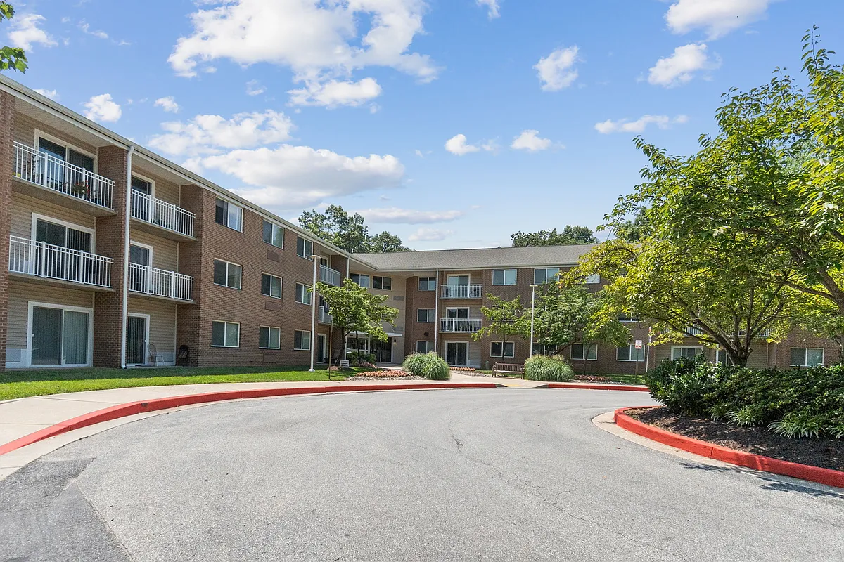 Building Photo - Hickory Ridge Place