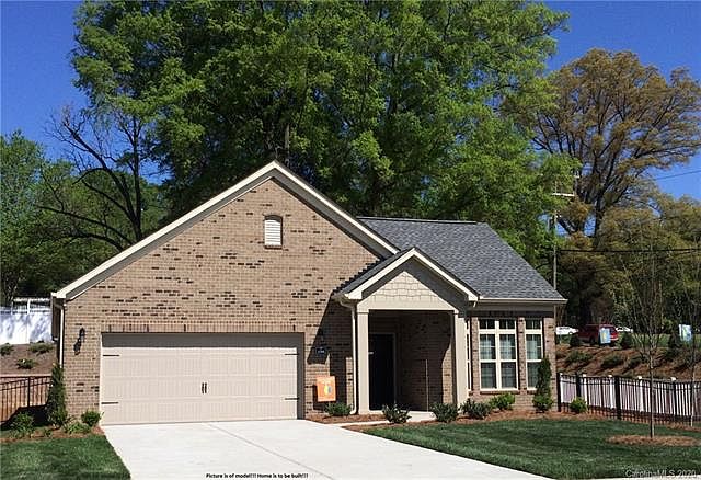 2nd image of 1010 Courtyard Ln #9