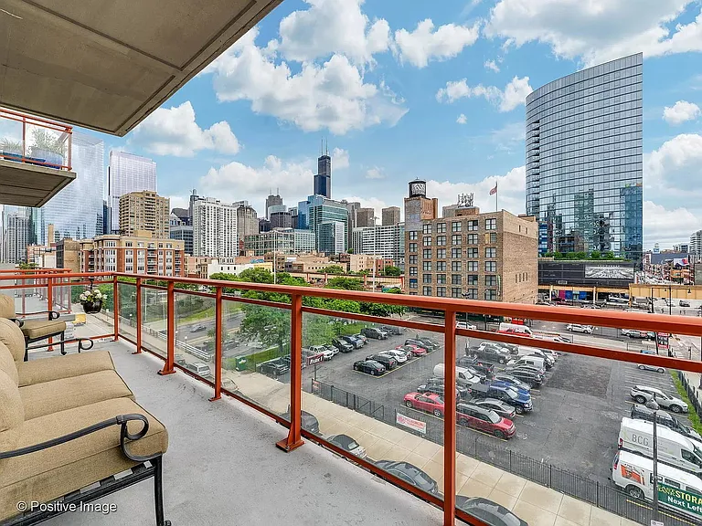 740 W Fulton St #502 — Photo 8