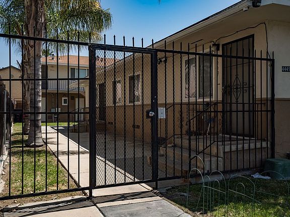 4th image of 4449 1/2 Winona Ave