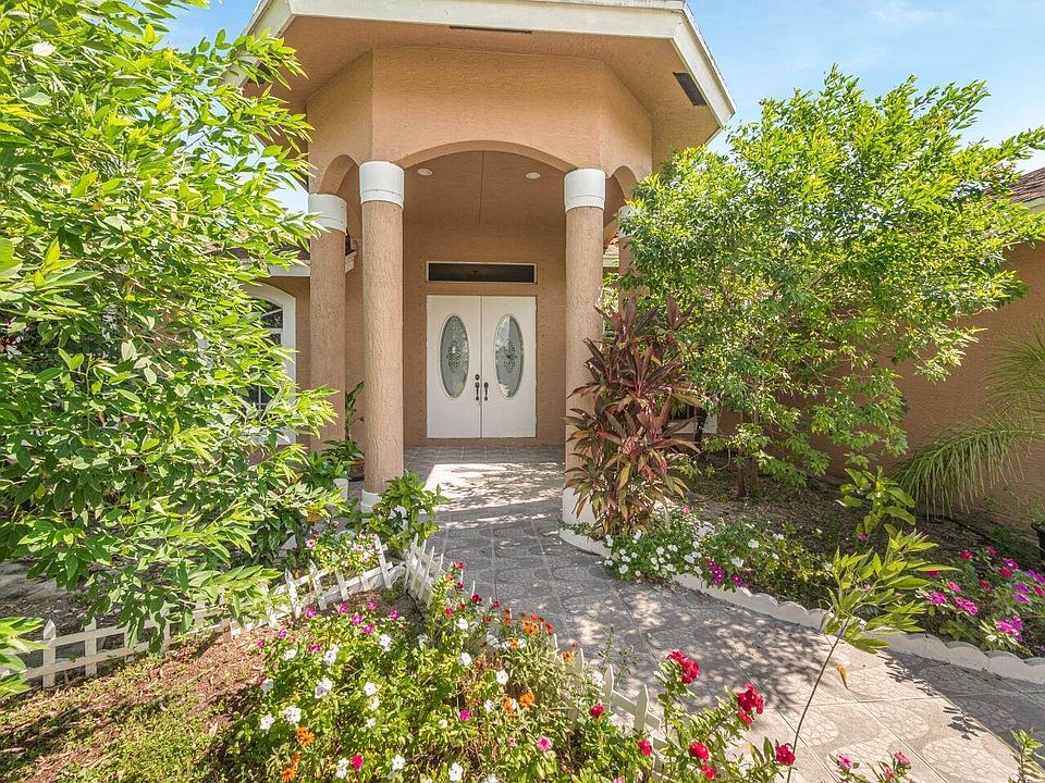 1st image of 4381 SW Calah Cir