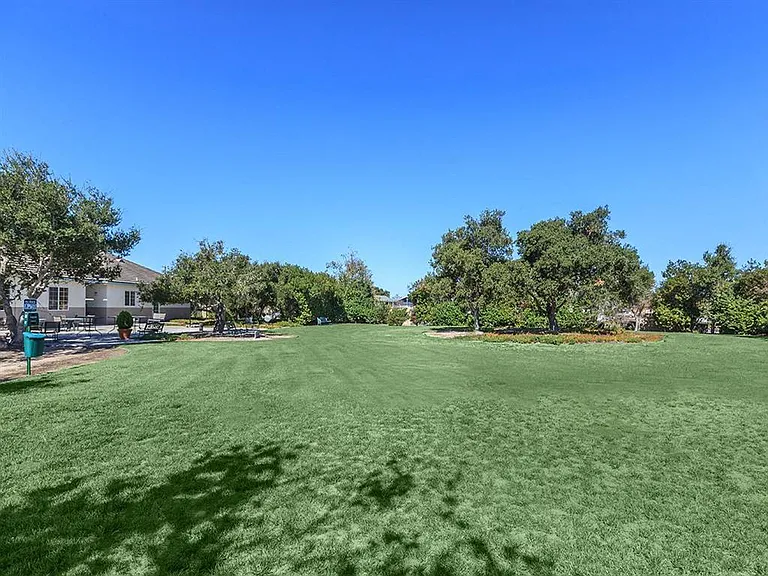 Heritage II Luxury Senior Apts — Photo 7
