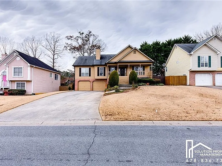 4929 Baker Plantation Way — Photo 2