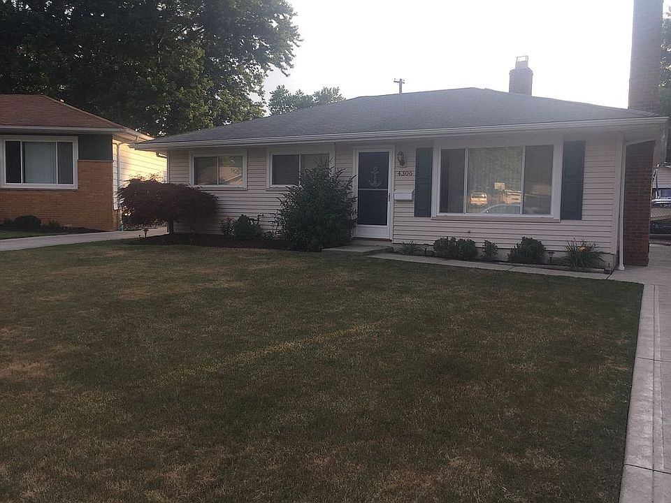 1st image of 4306 W 181st St