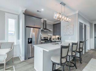 124 Spring St #301, Charleston, SC 29403