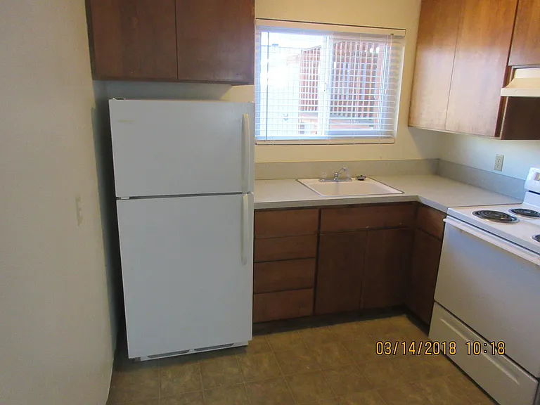 950 NW Sycamore Ave #10 — Photo 6