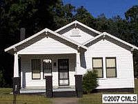 1st image of 321 S Oakwood Dr
