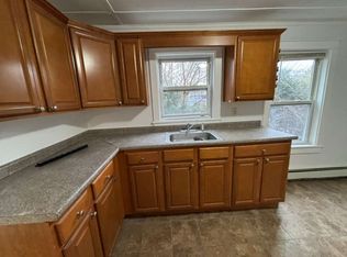 57 Lakeview Ave #D, Lowell, MA 01850