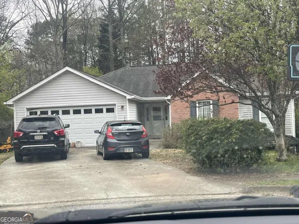 1116 Venice Cir, Lawrenceville, GA 30043