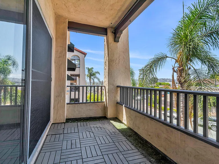 2510 Clairemont Dr #203 — Photo 15