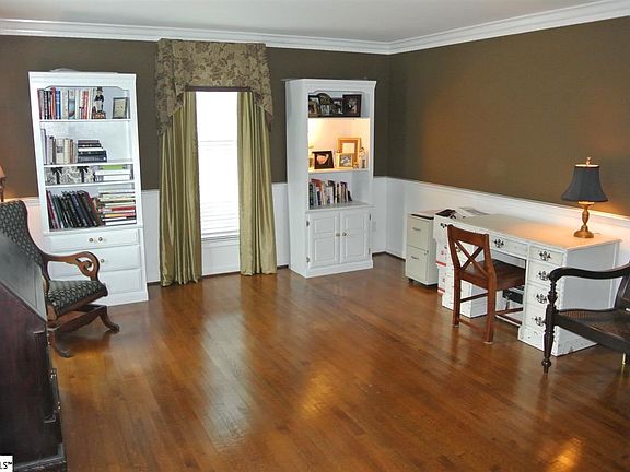 4th image of 3 Sugarberry Dr