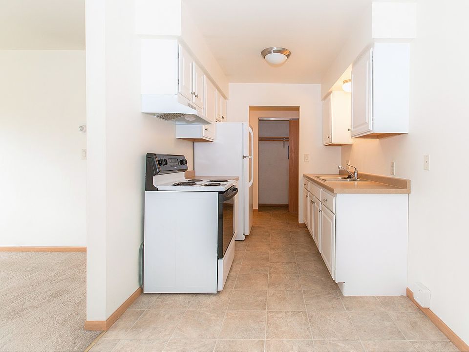 1st image of 1016 Grand Ave #108