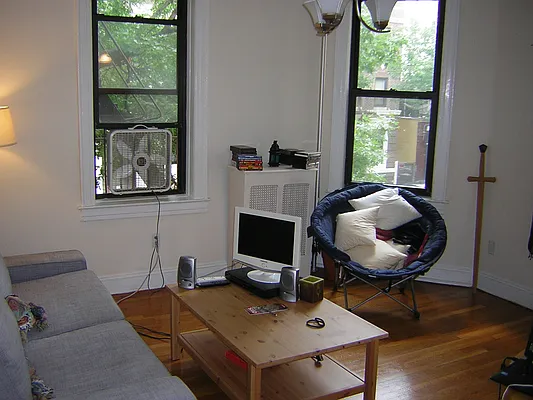 Rented by AWC Real Estate | media 4