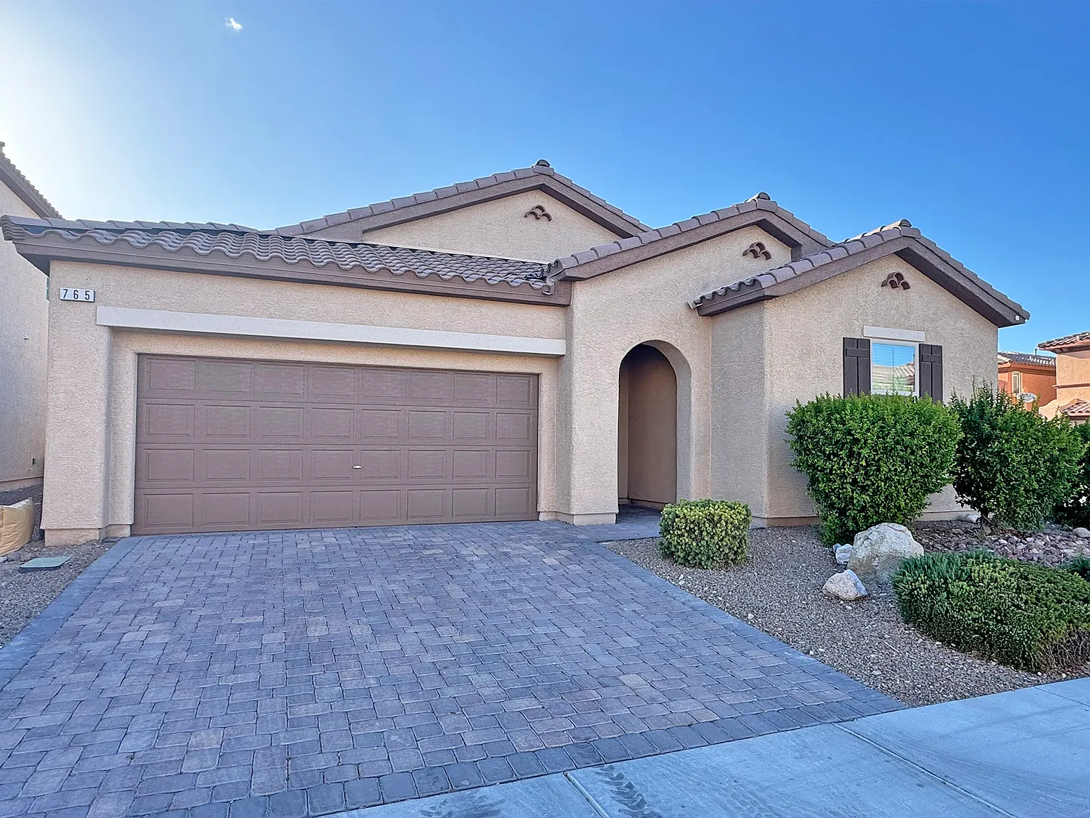 3 bed, 2.5 bath, 2175 sqft, $2,650 — Photo 1