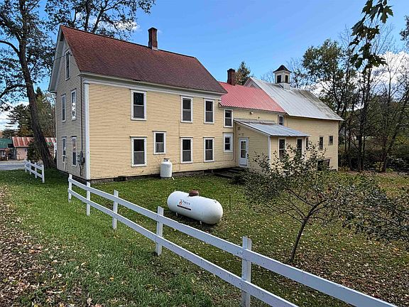 5th image of 8 Chelsey Hill Road