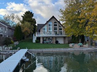 2628 E Shore Dr, Portage, MI 49002