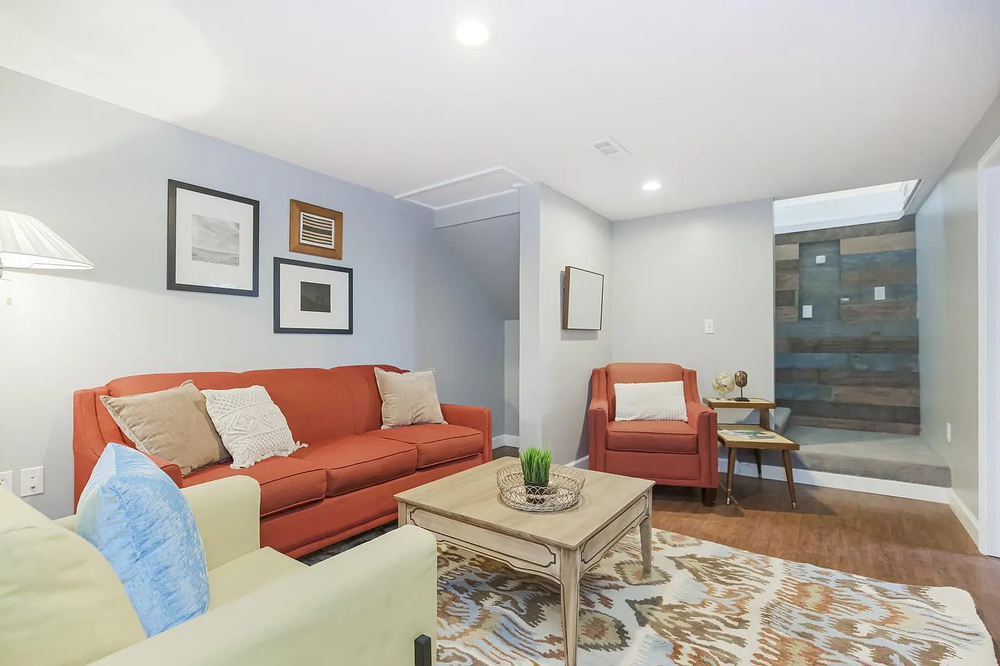 Modern Blue Springs gem with a stylish chef's kitchen — Photo 1