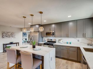 8412 Carlton Oaks Dr, Santee, CA 92071
