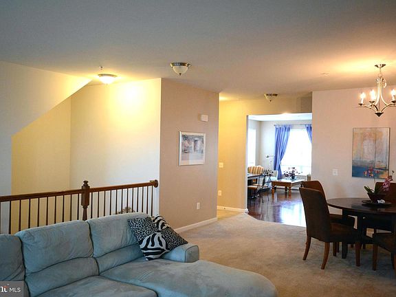 5th image of 43849 Centergate Dr