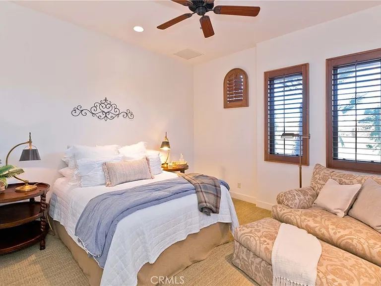 56145 Village Dr — Photo 37