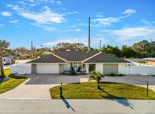 572 Spindle Palm Dr, Indialantic, FL 32903