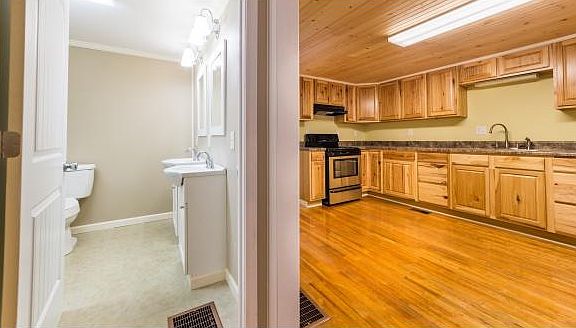 5th image of 3221 Ashley St