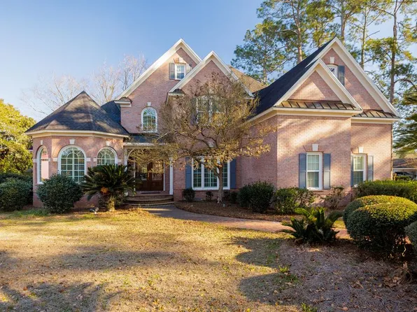708 Town And Country Dr, Adel, GA 31620