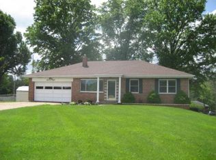 708 Kaywood Ln, Saint Louis, MO 63129