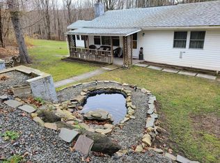 1252 Drinker Tpke, Moscow, PA 18444