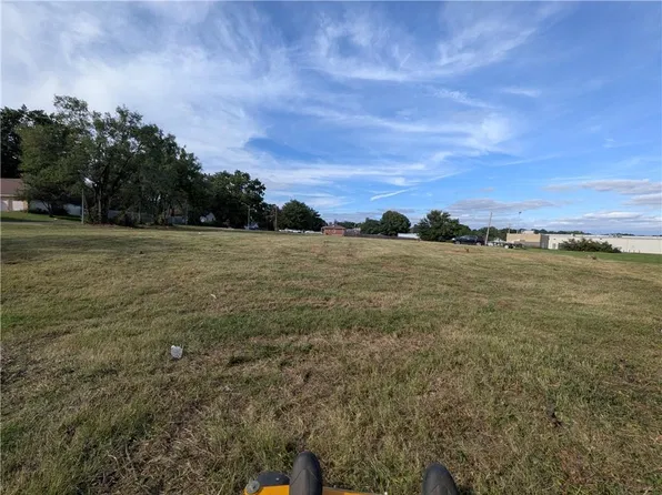 4501 S Crysler Ave, Independence, MO 64055