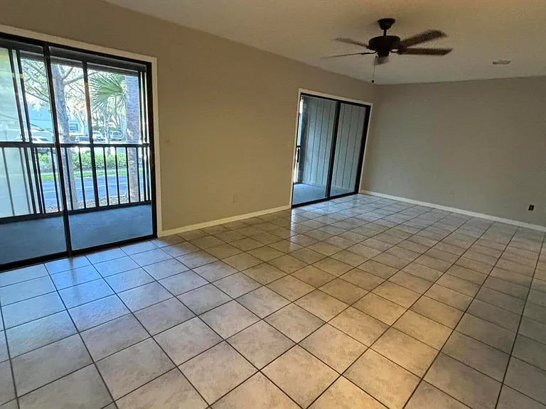 4 Tarragona Ct — Photo 22