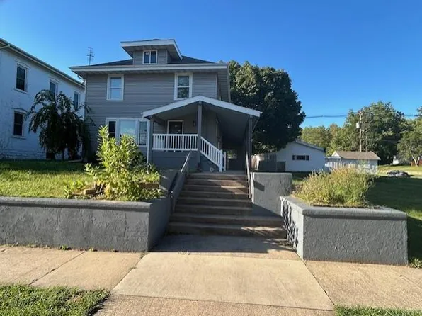 517 1st Ave NE, Waverly, IA 50677