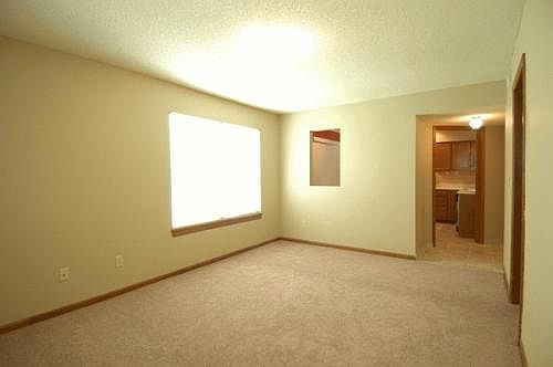5th image of 1023 NE Lindsay Ave