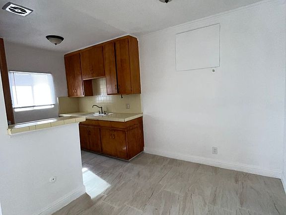 5th image of 530-580 S Richmond Ave #530-4