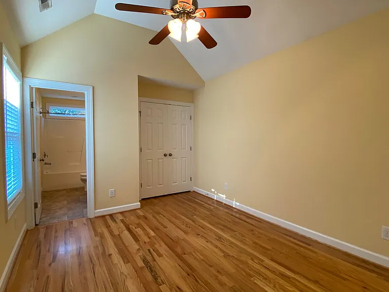 3925 Lexington Dr — Photo 21