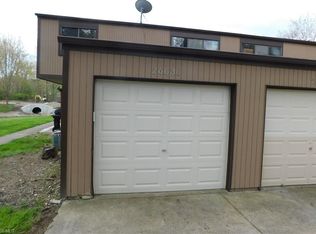 26636 Lake Of The Falls Blvd, Olmsted Falls, OH 44138