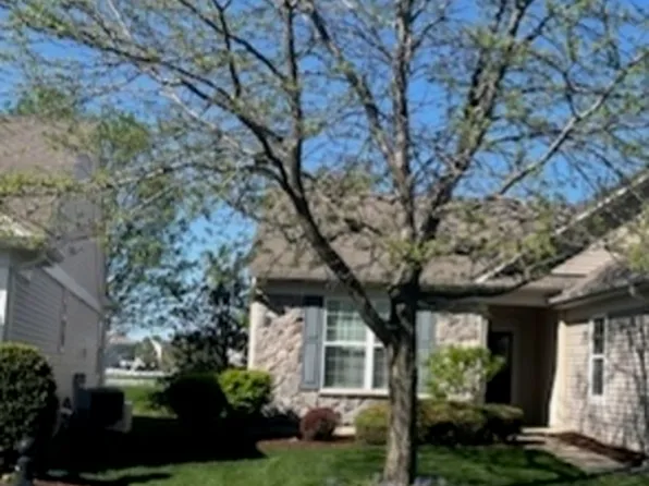 323 National Dr, Shorewood, IL 60404