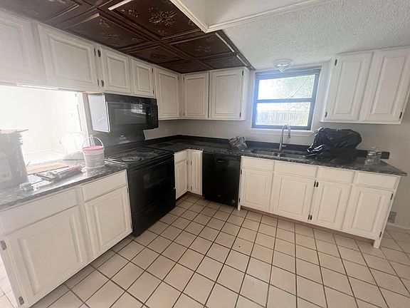 5th image of 7045 Laramie Ln
