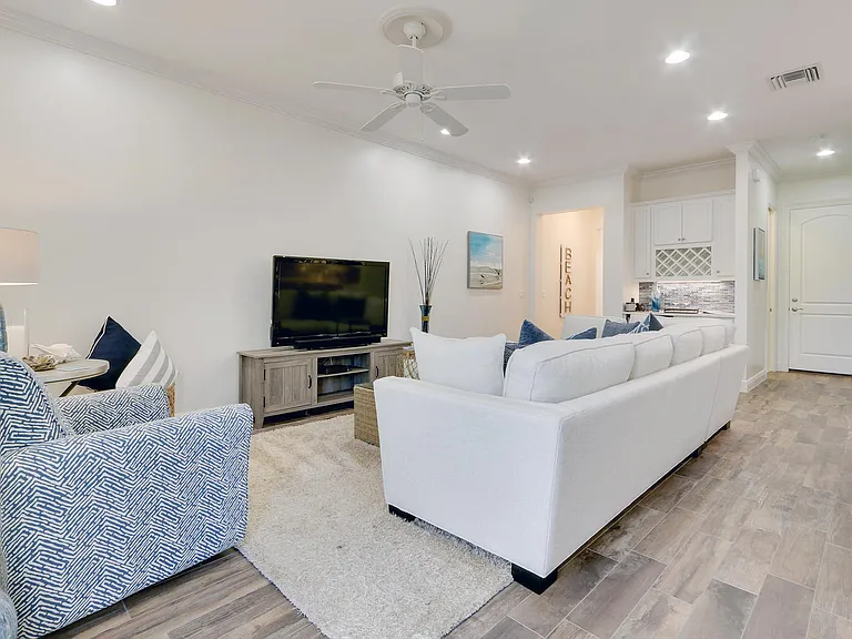 114 Ocean Breeze Dr — Photo 5