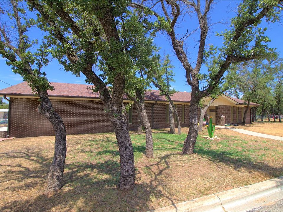 1405 Wood Ave, Brownwood, TX 76801 MLS 20402887 Zillow