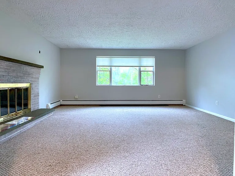 25 Columbia Ave #25 — Photo 24