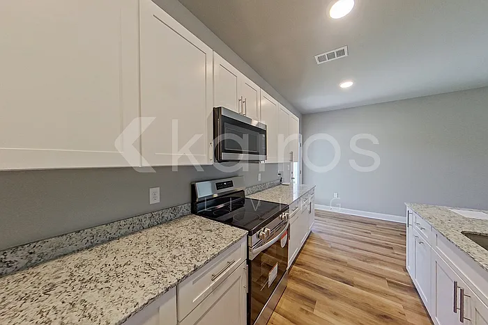 13724 Willowmore Dr — Photo 6