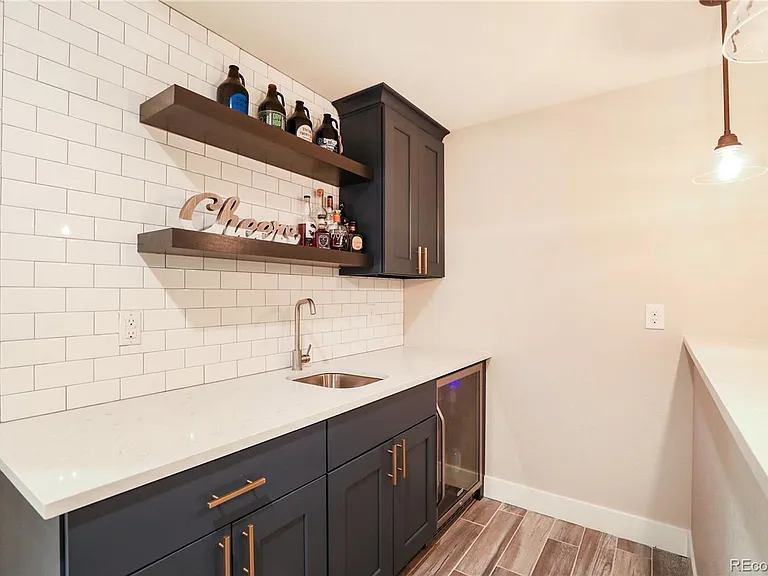 5039 Akron St — Photo 13