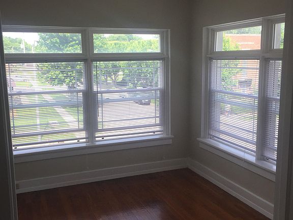 3rd image of 1002 S 2nd St #9