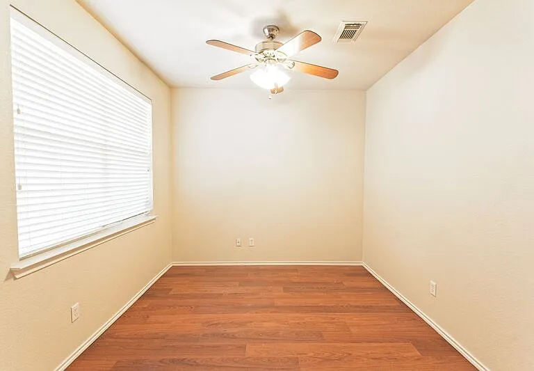 4009 Hidden Meadow Ct — Photo 6