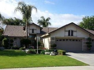 10711 Beaver Creek Dr, Bakersfield, CA 93312